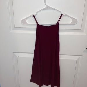 maroon tank top